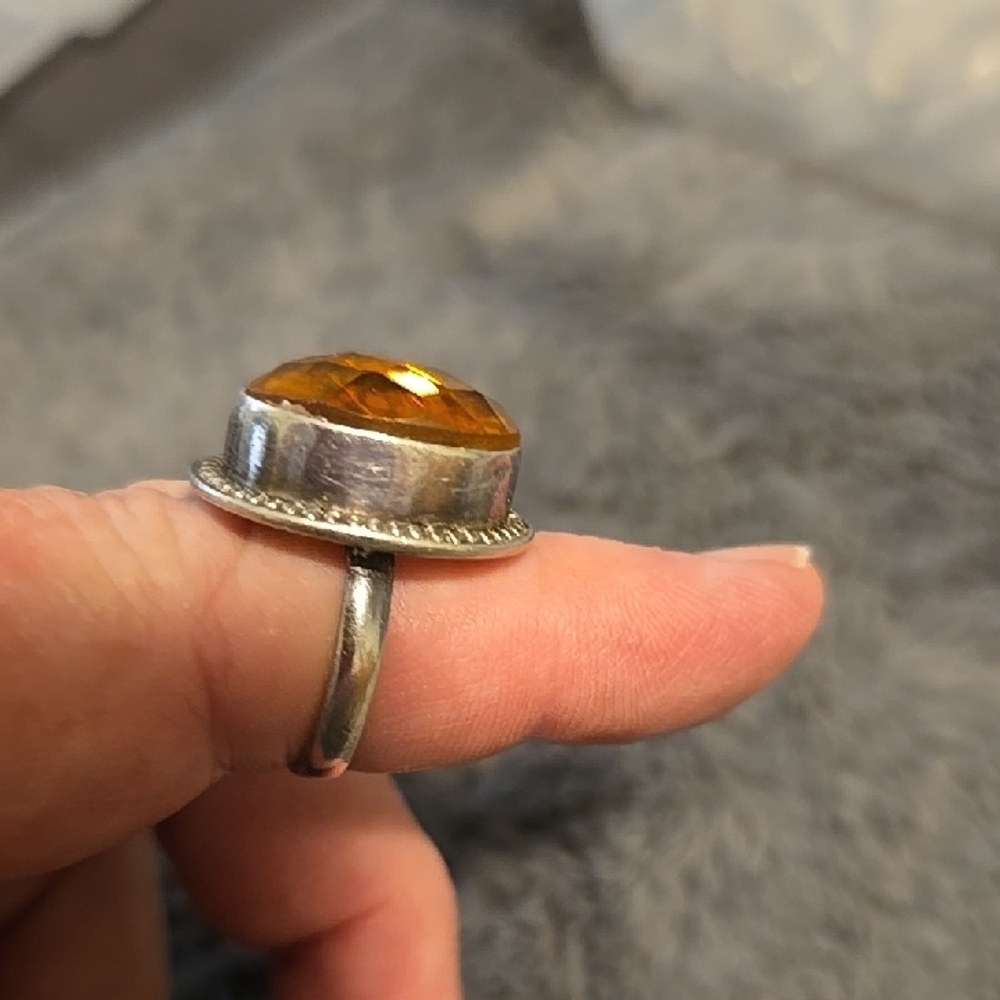 Vibrant Orange Gemstone Ring - Picture 9 of 11